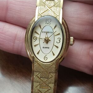 ELGIN II Ladies Wrist Watch Goldtone Slim Band